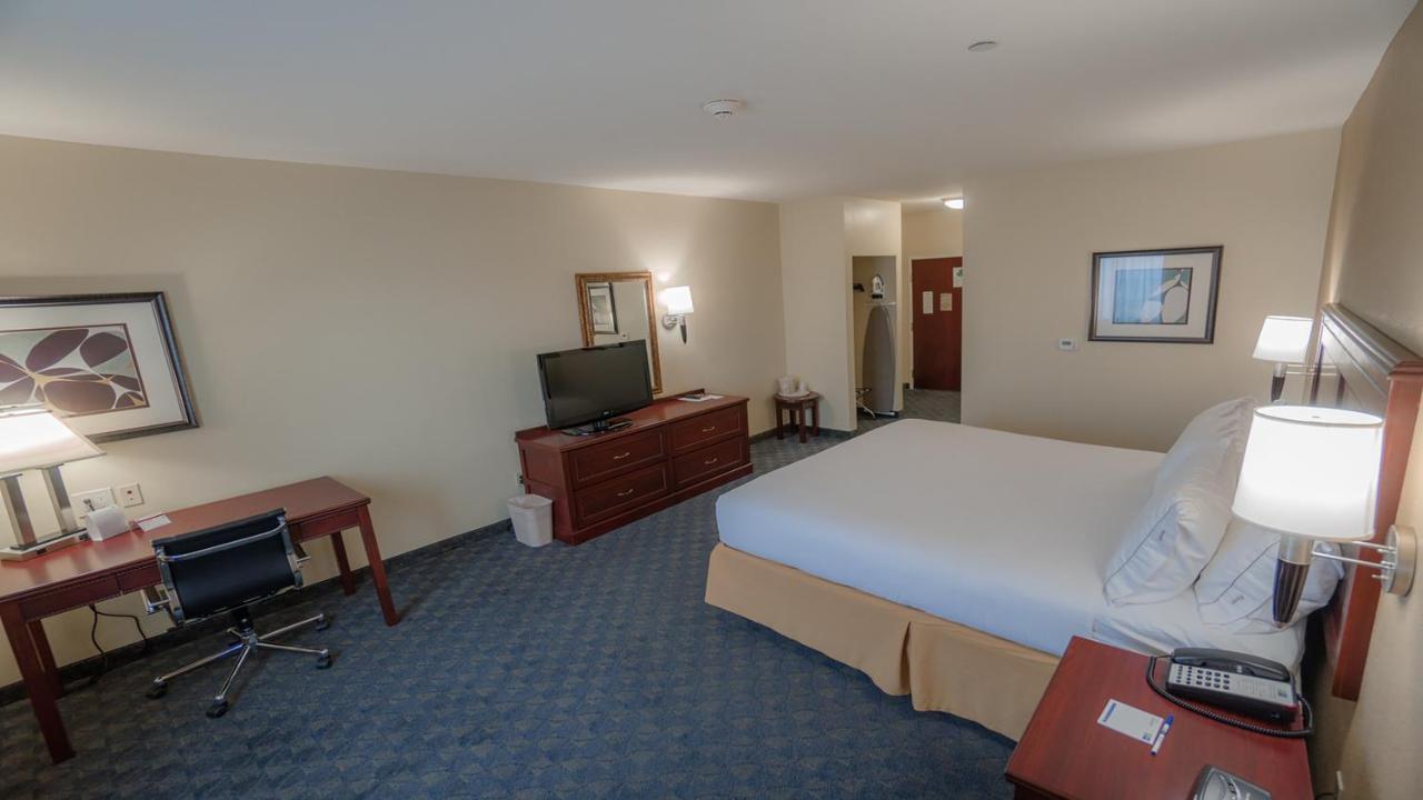 Holiday Inn Express Hotel & Suites Pampa By Ihg Habitación foto