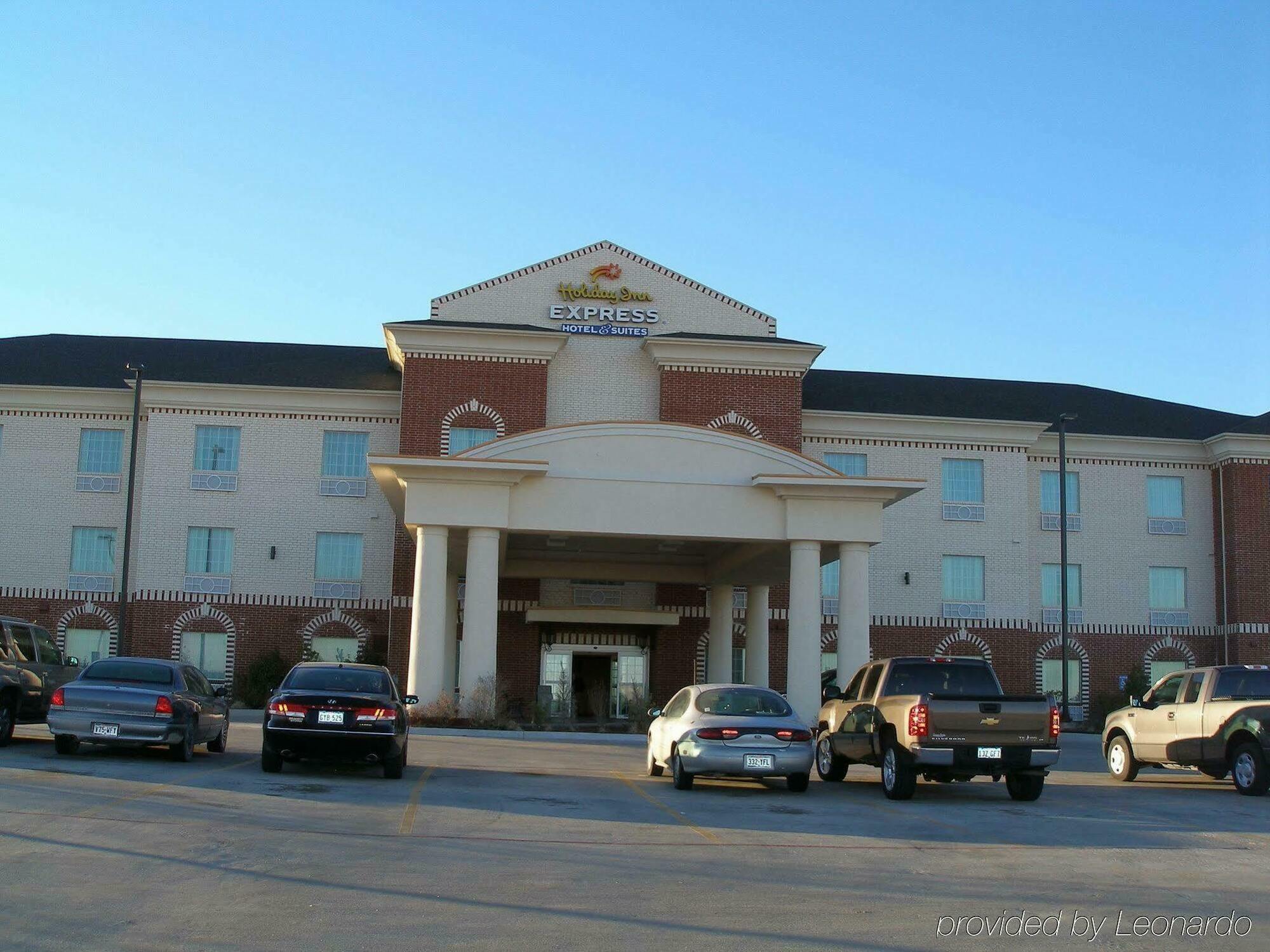 Holiday Inn Express Hotel & Suites Pampa, An Ihg Hotel Exterior foto