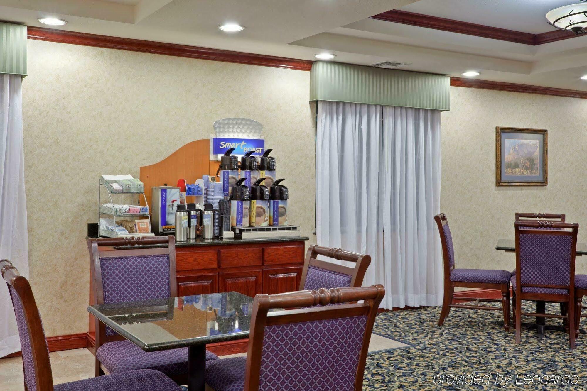 Holiday Inn Express Hotel & Suites Pampa, An Ihg Hotel Restaurante foto