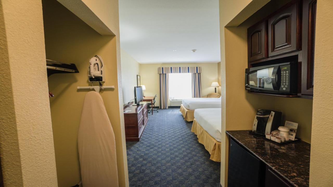 Holiday Inn Express Hotel & Suites Pampa By Ihg Exterior foto
